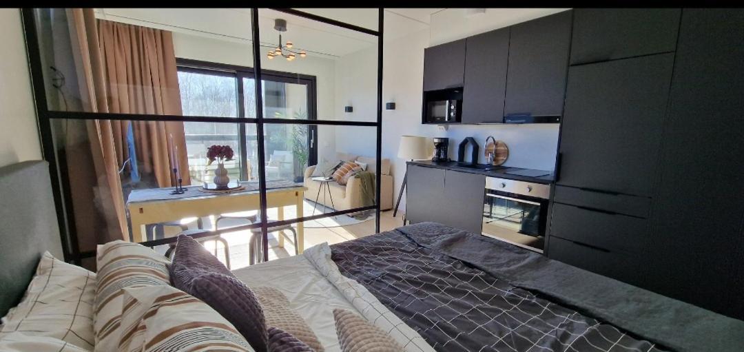 Modern Apartment Near Tampereen Messukeskus, With Own Private And Free Parking Exterior photo